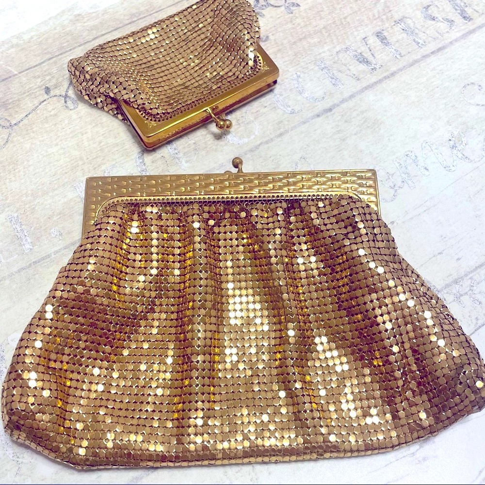 2/ Whiting & Davis
Silver Mesh Coin Purse - 1930's Wallet